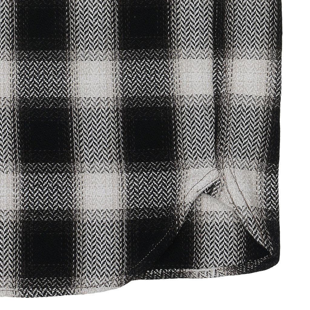 Long Sleeve 2 Notch Flap Pocket Shirt / JAPANESE COTTON Flannel - Black/White